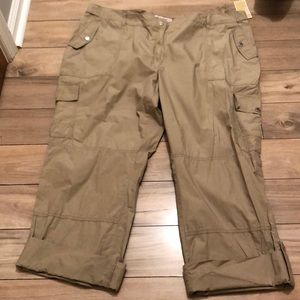 Michael Kors Cargo capris NWT Size 22